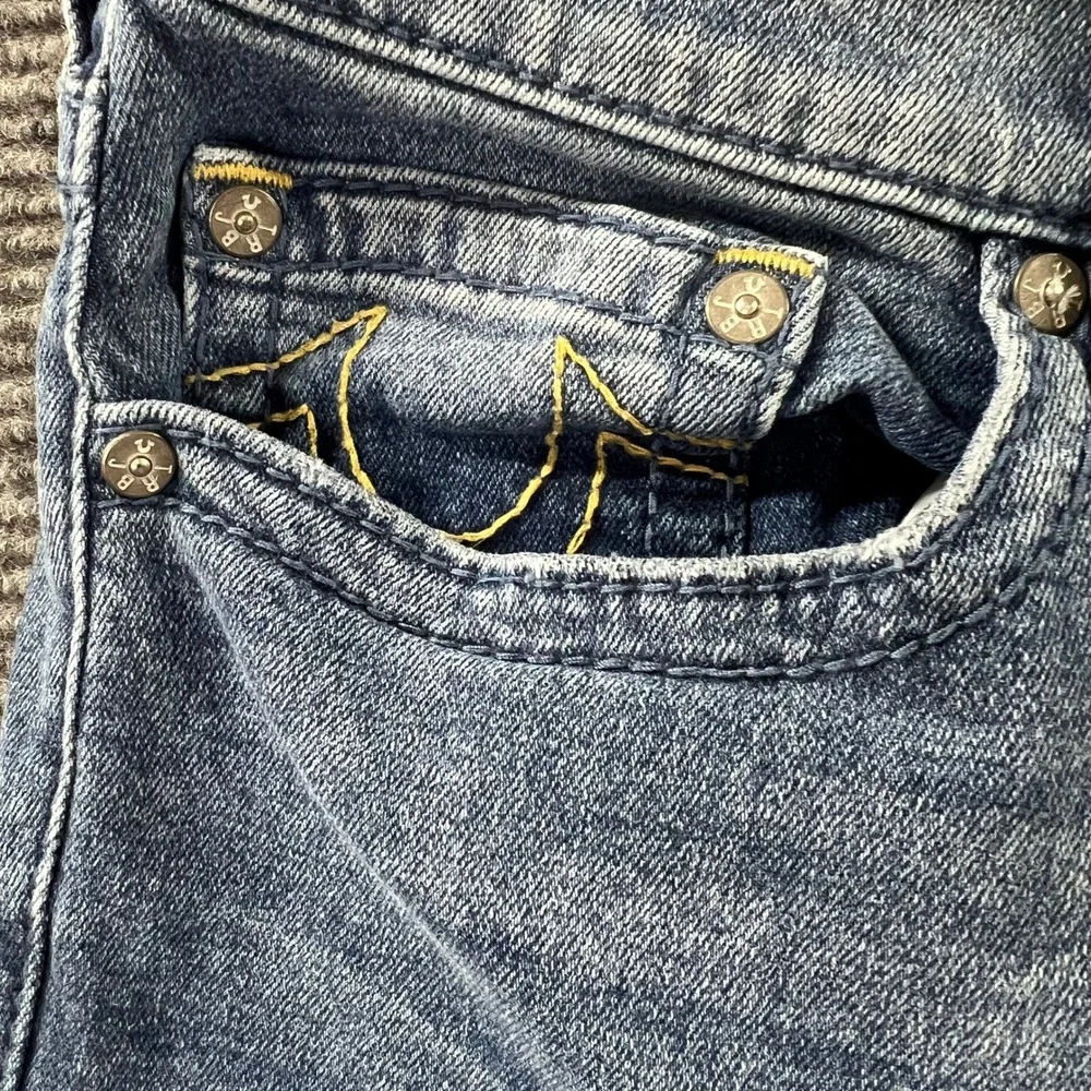 True Religion Danny Tapered Jeans Mens 34x29 Blue Medium Wash Horseshoe Pocket